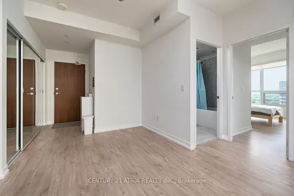 Toronto C15, ON M2K 0E3,115 McMahon DR #2205