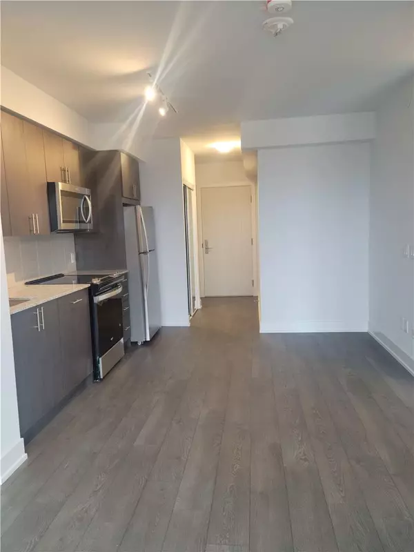 Oshawa, ON L1L 0R5,2550 Simcoe ST N #1004