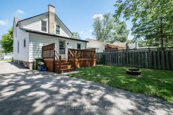 Elgin, ON N5R 1Z2,79 Maple ST