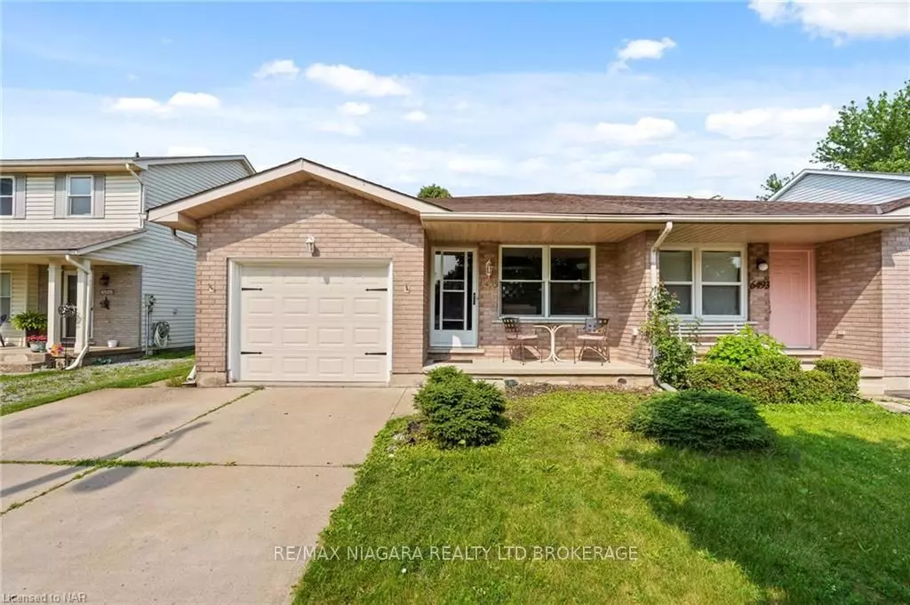 Niagara Falls, ON L2H 2W4,6495 MALIBU DR #UPPER