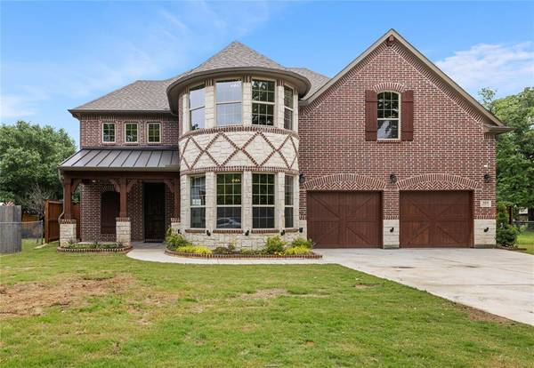 319 Sandy Lane,  Fort Worth,  TX 76120