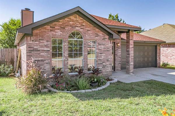 3304 Scenic Glen Drive,  Mansfield,  TX 76063