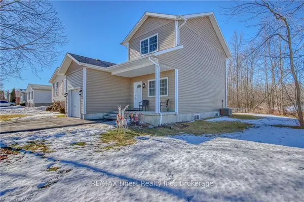 Greater Napanee, ON K7R 3Y1,260 HERITAGE PARK DR