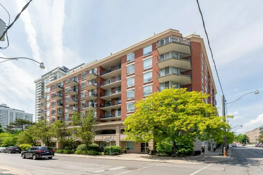 300 Balliol ST #PH13, Toronto C10, ON M4S 3G6