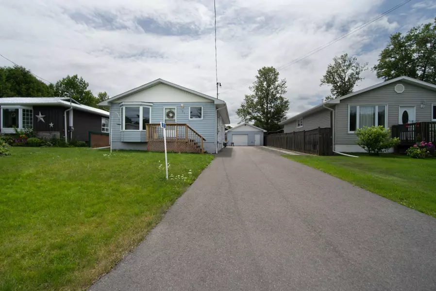 31 Spruce DR, Temagami, ON P0H 2H0