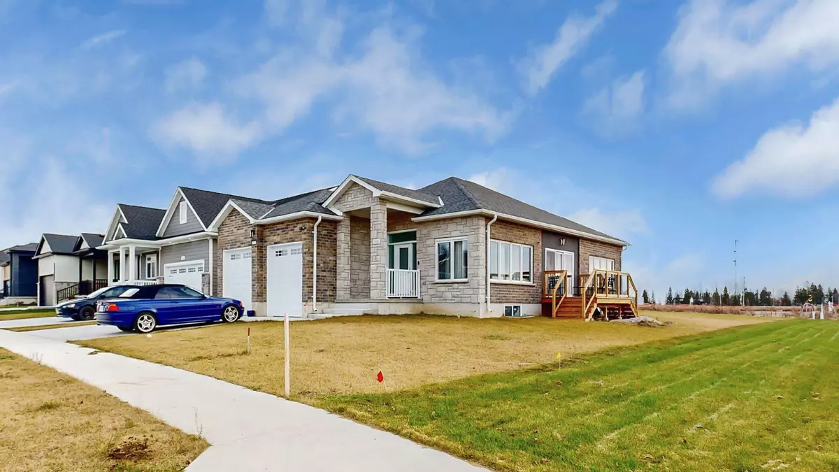 Lambton Shores, ON N0M 1T0,31 Brooklawn DR