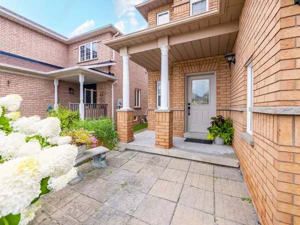 Oakville, ON L6M 3V7,1306 Sandpiper RD