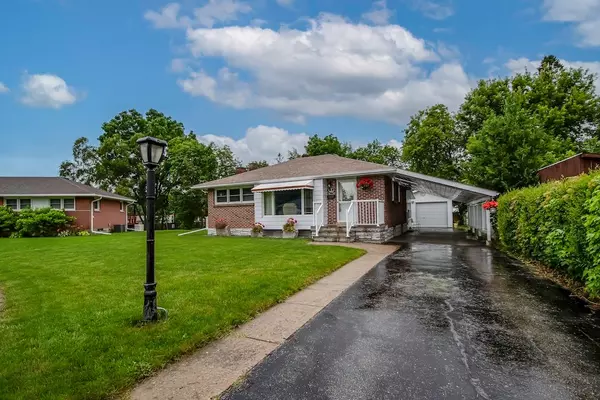 Kawartha Lakes, ON K9V 1N9,5 Armour CT