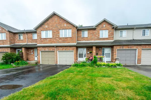 10 Cadham BLVD #31, Hamilton, ON L8W 3X6