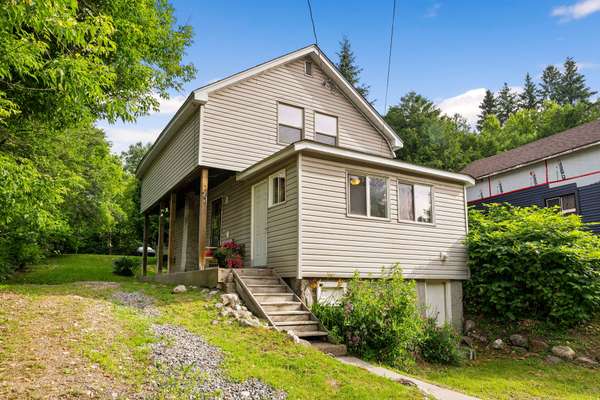 78 Bridge ST E, Bancroft, ON K0L 1C0