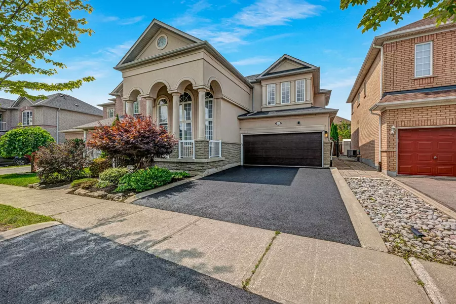 18 Vellore Woods BLVD, Vaughan, ON L4H 1Y6