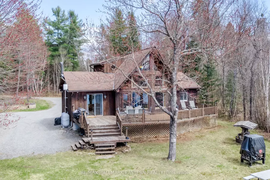 152A Paradise Landing RD, Hastings Highlands, ON K0L 2S0