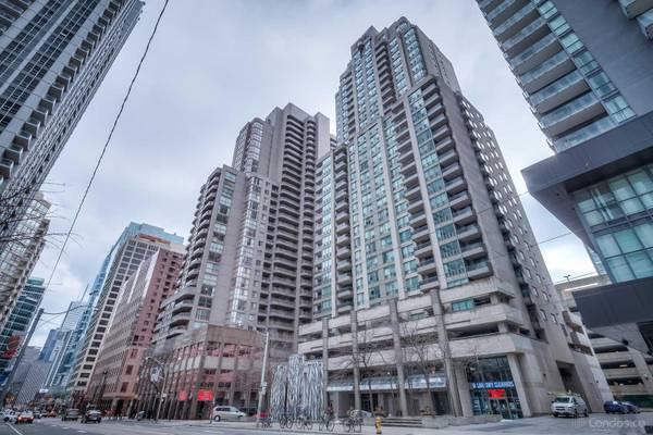 750 Bay ST #3202, Toronto C01, ON M5G 1N6