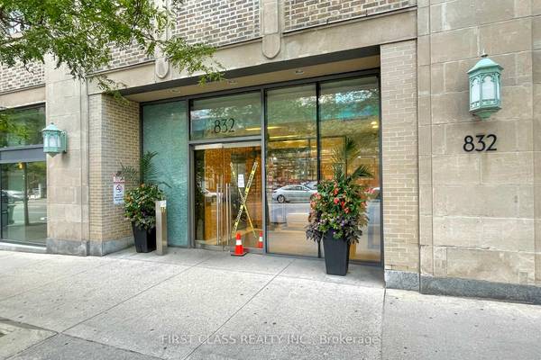 Toronto C01, ON M5S 1Z6,832 Bay ST #4102