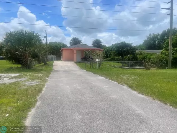 2203 Edwards Rd, Fort Pierce, FL 34982