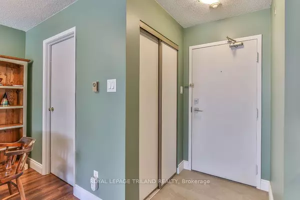 London, ON N5X 3T7,9 Jacksway CRES #313