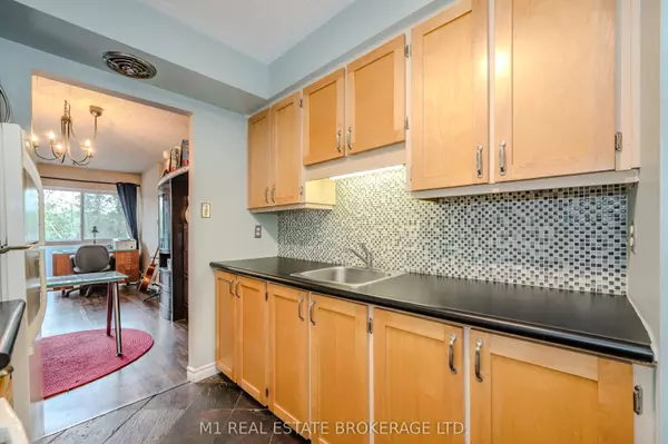 Guelph, ON N1G 2V5,91 Conroy CRES #304