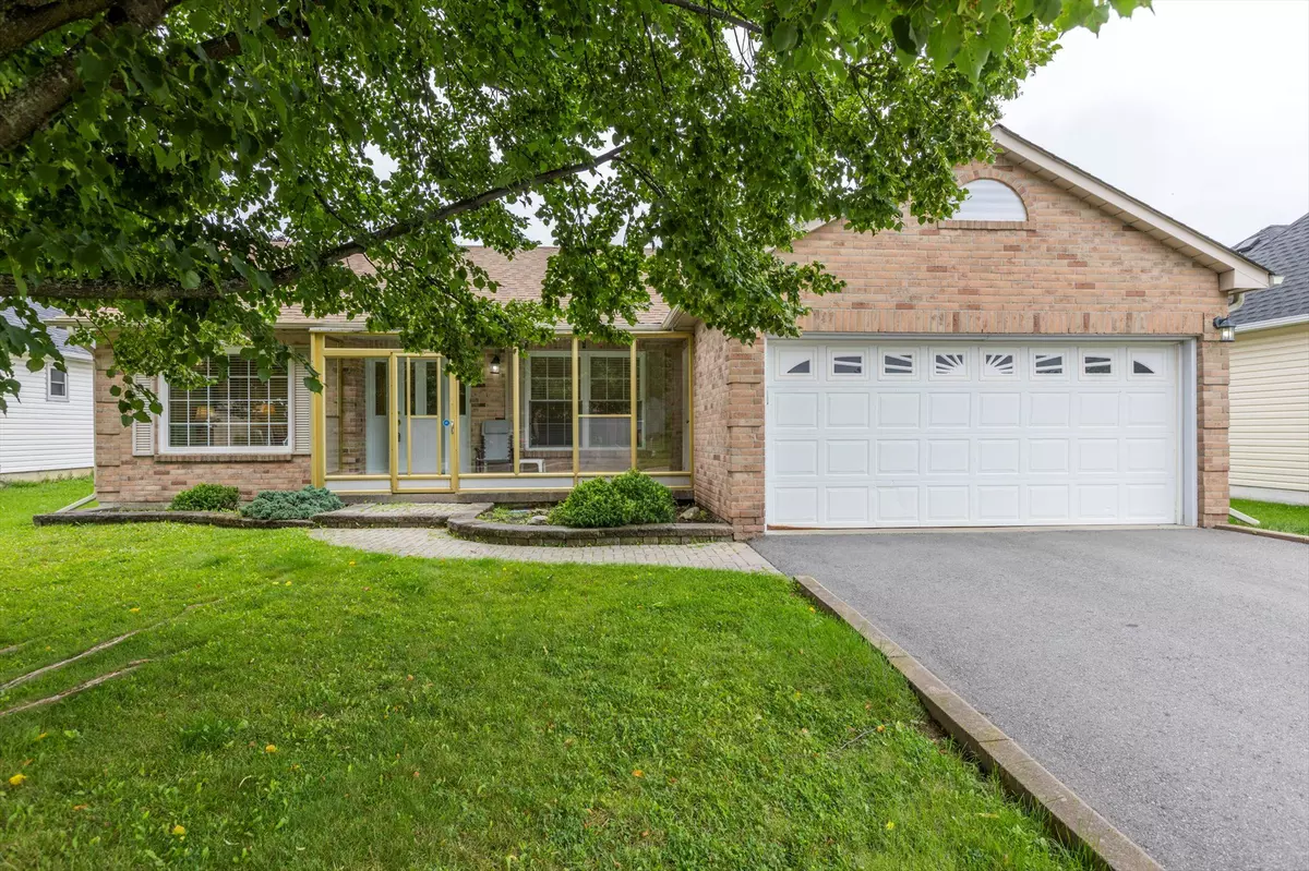 Kawartha Lakes, ON K9V 6B1,17 Cedar CT