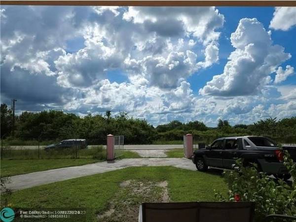 Clewiston, FL 33440,415 N Hacienda