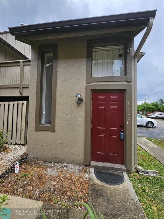 5706 NW 22nd Ct  #28-E, Lauderhill, FL 33313