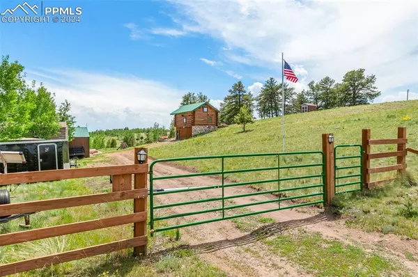 1820 Alpine Ranch CIR, Canon City, CO 81212