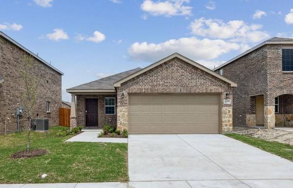 2075 Henrietta Drive, Forney, TX 75126