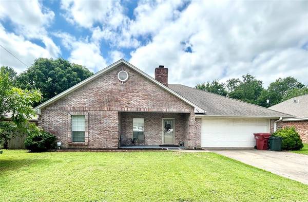 710 Martin Street,  Bonham,  TX 75418