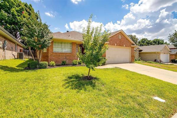 4216 Boulder Park Drive, Euless, TX 76040