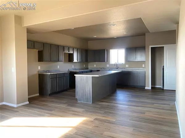 Pueblo, CO 81008,6232 Sawyer Ridge DR