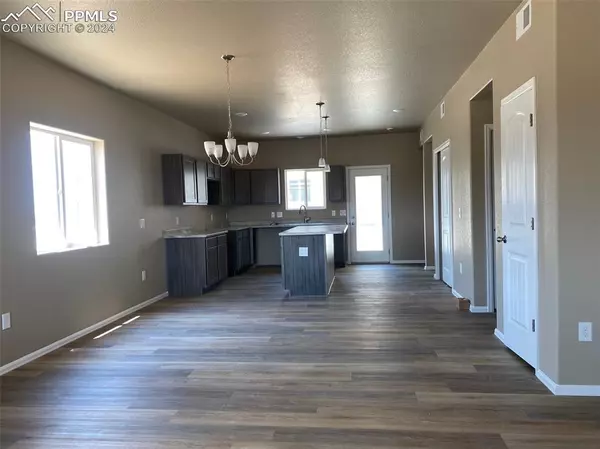 Pueblo, CO 81008,6217 Sawyer Ridge DR