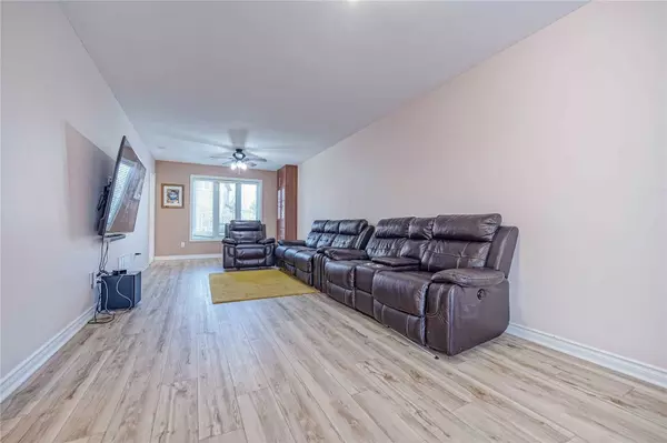 Whitby, ON L1R 1T4,10 Millstone CRES