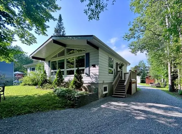 5 Pinewood BLVD,  Kawartha Lakes,  ON K0M 2T0