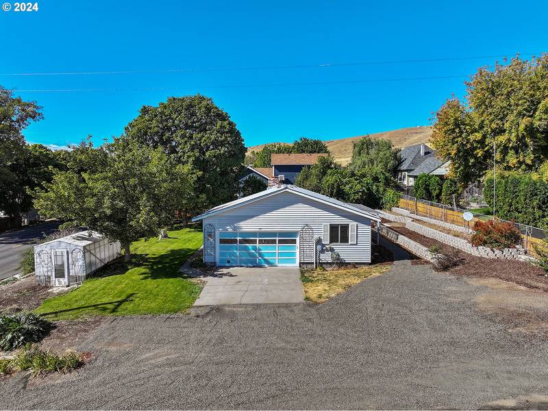 280 NE 5TH ST, Dufur, OR 97021