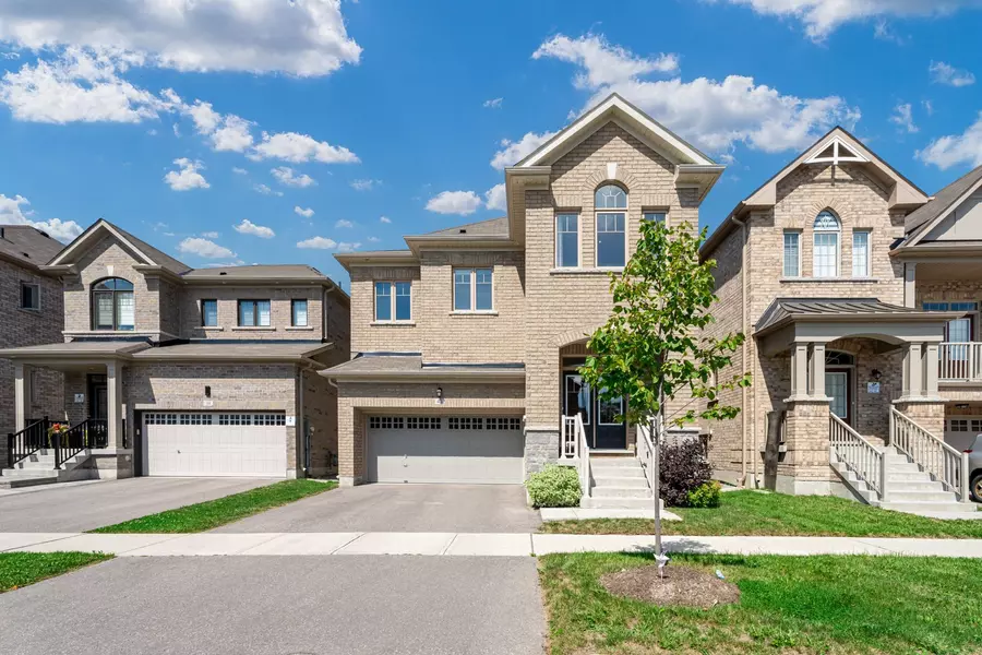 42 Buttonleaf CRES, Whitchurch-stouffville, ON L4A 4P5