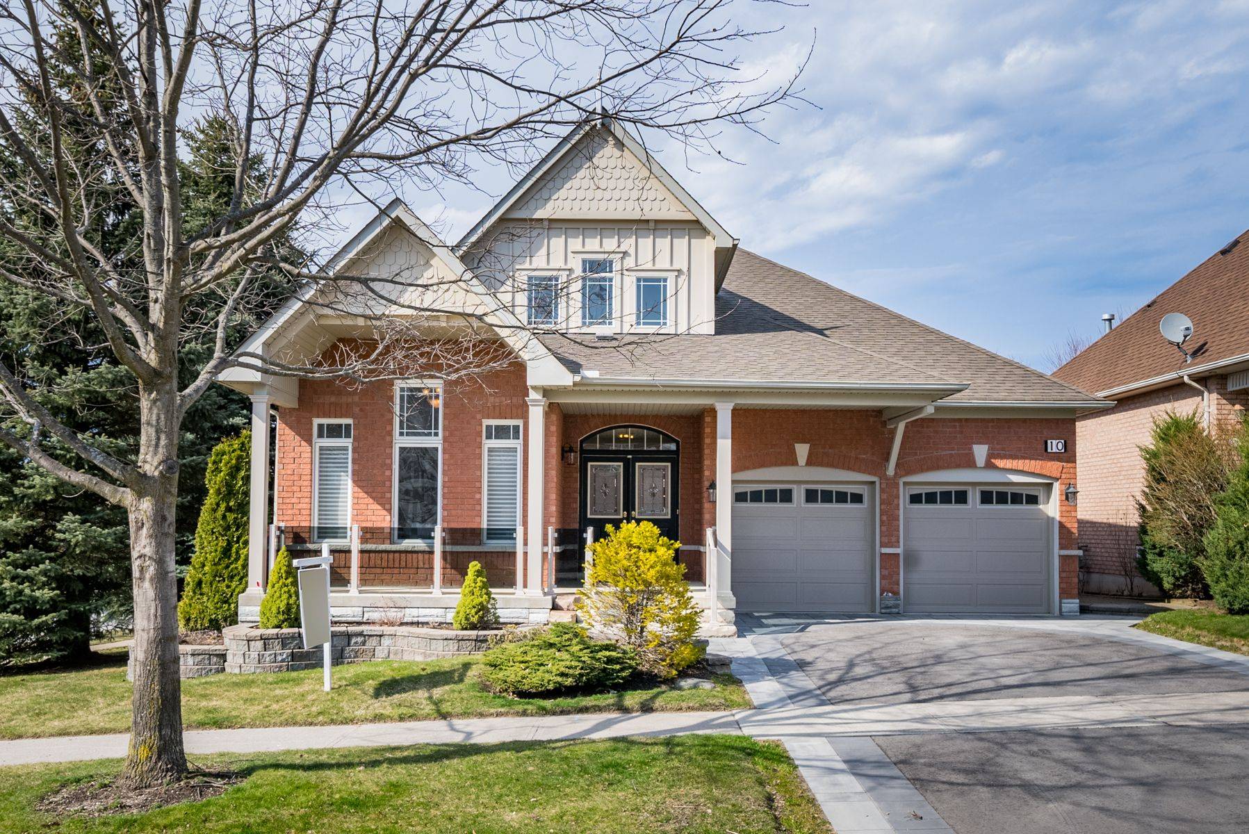 10 Keller LN, Uxbridge, ON L9P 1Z4