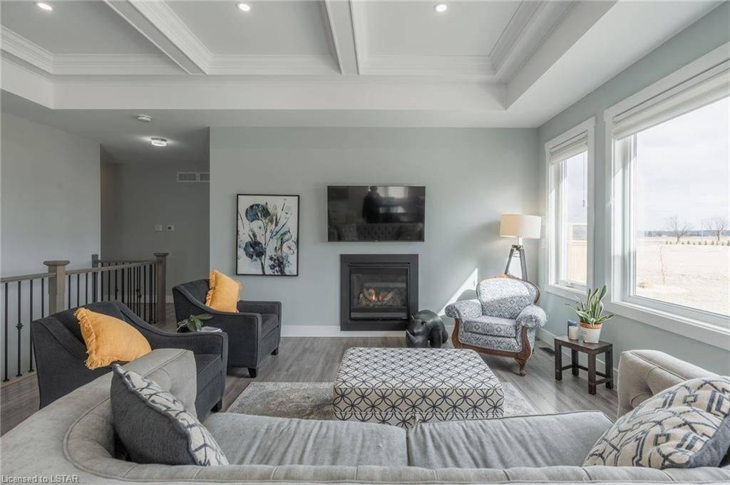 Bluewater, ON N0M 1G0,74384 DRIFTWOOD DR