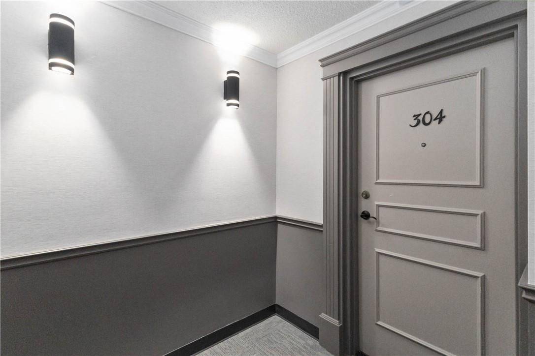 London, ON N6B 2E5,440 Central AVE #304