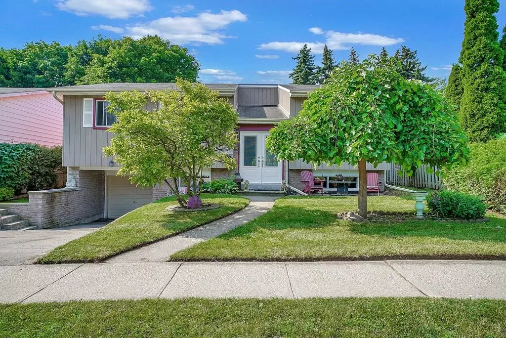 Cambridge, ON N3C 3E6,225 ERINDALE CRES