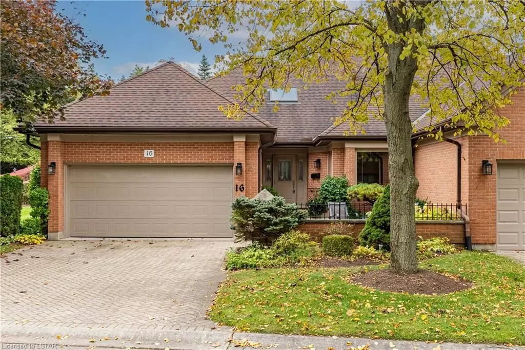 London, ON N6K 4K9,40 QUINELLA DR #16