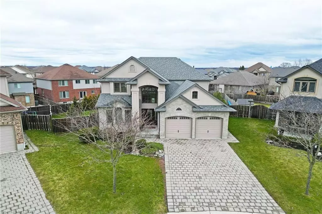 Middlesex, ON N6K 5E1,2322 LILAC PL