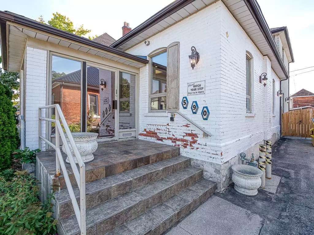 Woodstock, ON N4S 4B9,590 Adelaide ST