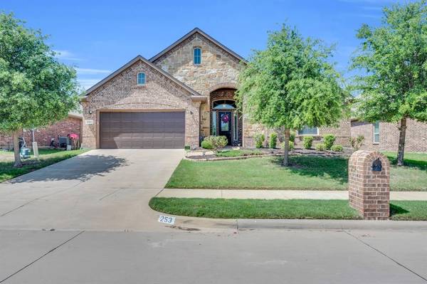 253 Ashlawn Drive, Midlothian, TX 76065