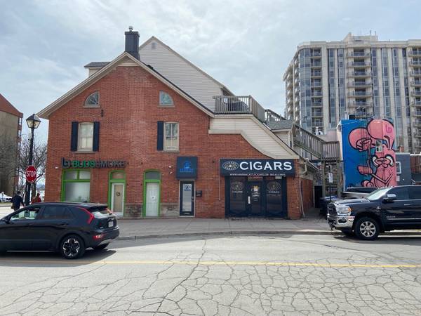 Burlington, ON L7R 2K4,392 John ST #3rd Fl