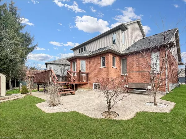 Middlesex, ON N6H 5B7,551 STONEHAVEN CT