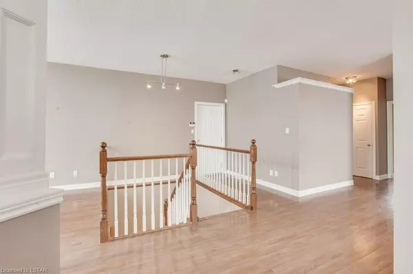 Middlesex, ON N6G 5L3,575 MCGARRELL PL #19