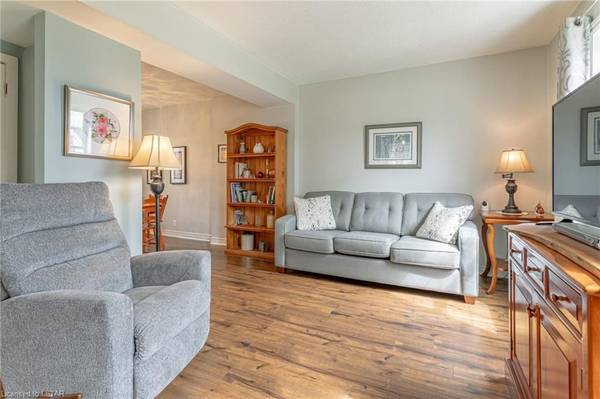 London, ON N5Y 2B8,58 APELDOORN CRES