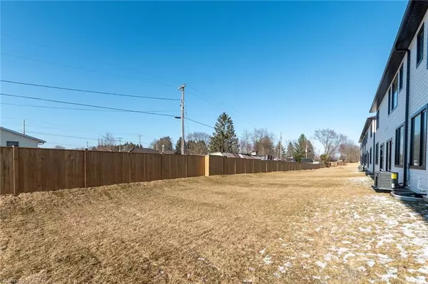 Strathroy-caradoc, ON N7G 1A8,101 SWALES AVE #39