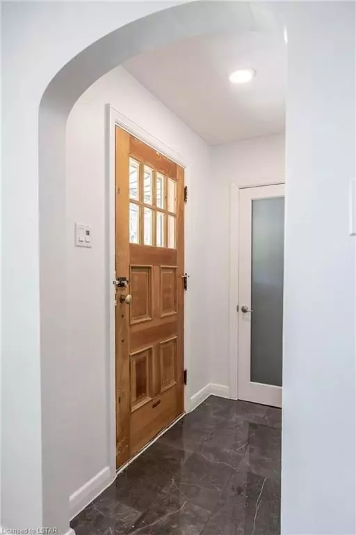 London, ON N5W 2H8,21 GRAYDON ST