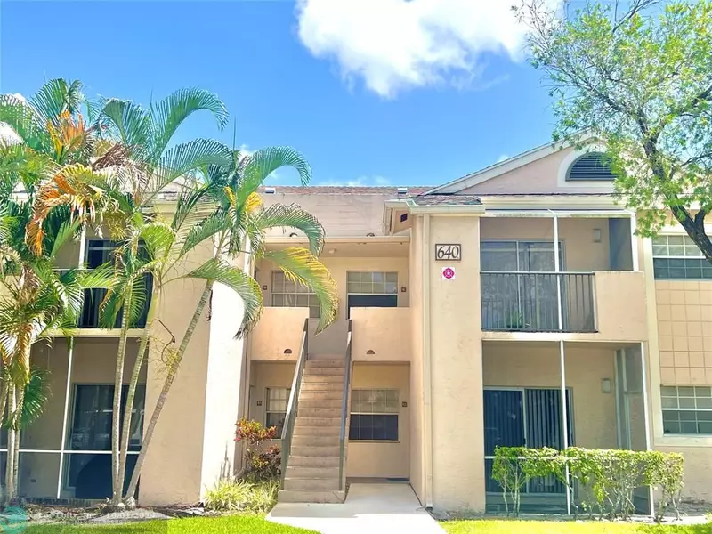 640 Cypress Club Way  #B12, Deerfield Beach, FL 33064