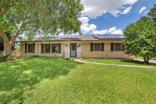 1401 Greenbrier Drive, Sherman, TX 75092